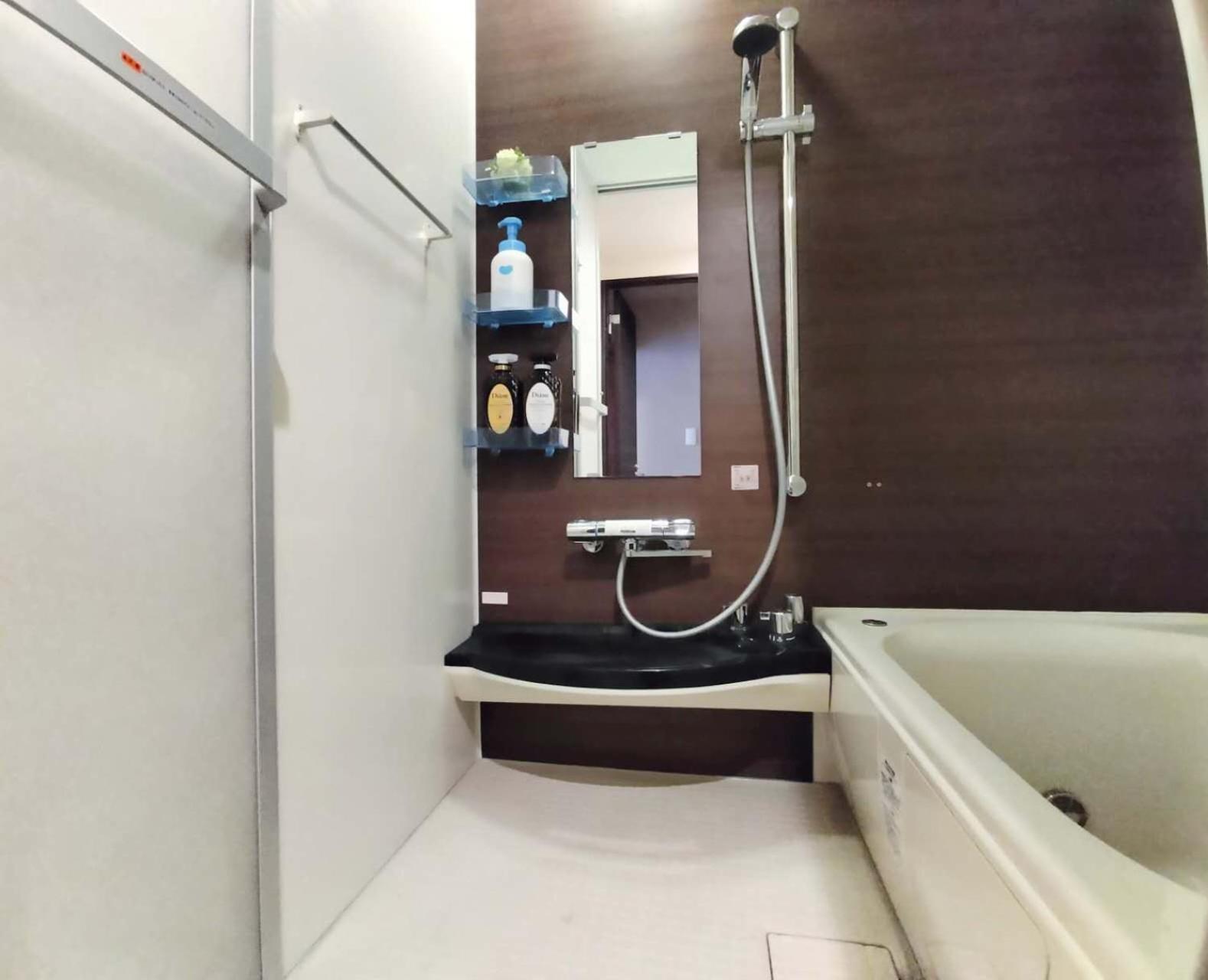 Apartment 12池袋最中心 两室一厅两浴室两卫生间 池袋站7分 2 Ikebukuro Center 7 Mins To St Max 8p 直达新宿 涉谷 表参道 池袋 上野 代代木 银座 原宿
